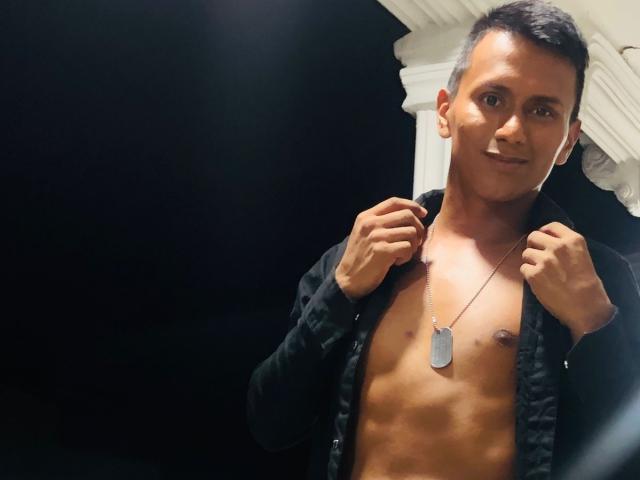 AlbertsBig - Sexe cam en vivo - 17809102