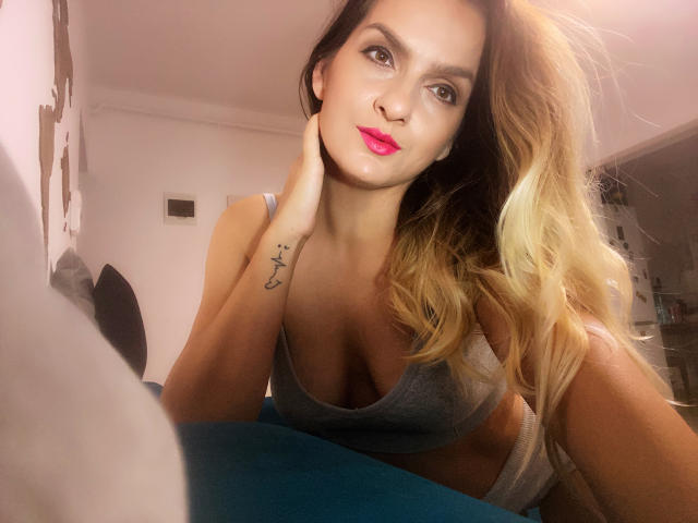 ReveMignoneX - Sexe cam en vivo - 17820814