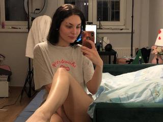 KateBurlleskk - Live porn & sex cam - 17821426