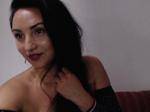 BelleAndra - Live sex cam - 17821510