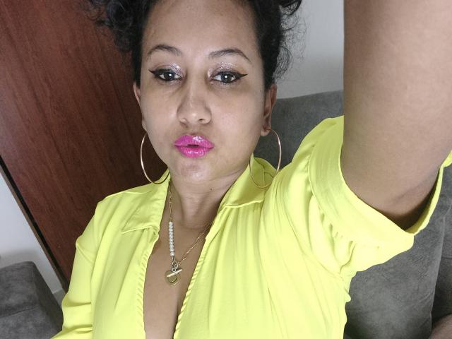 YiyaHot69 - Live porn &amp; sex cam - 17830042