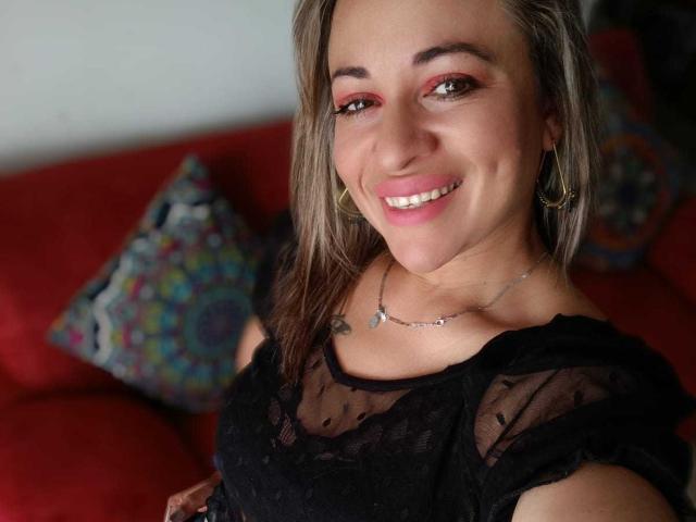 SweetMartinaa - Live sex cam - 17830110