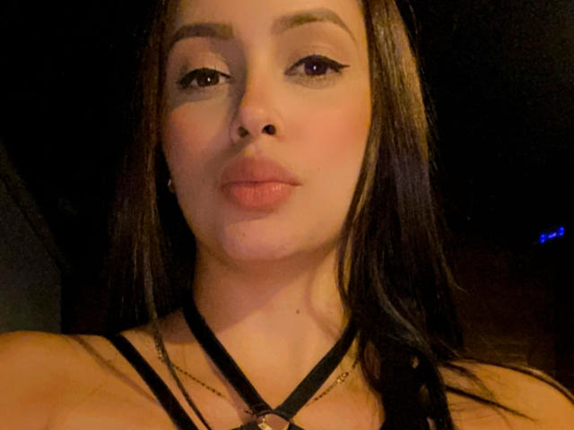 EmilyParkerr - Live porn &amp; sex cam - 17830122