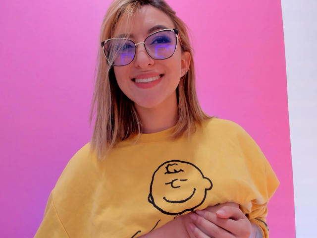 SabrinaMontana - Live sex cam - 17836126