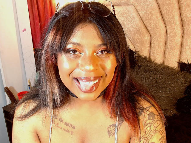 RossiBrown - Live sex cam - 17839262
