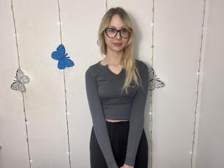 MiyaMores - Live sex cam - 17839982