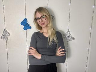 MiyaMores - Live sex cam - 17840018