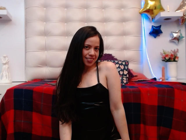 AmanadaColle - פורנו בשידור חי ומצלמת סקס - 17846790