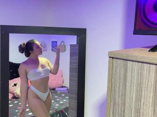 GeraldineWaynee - Live porn &amp; sex cam - 17847874