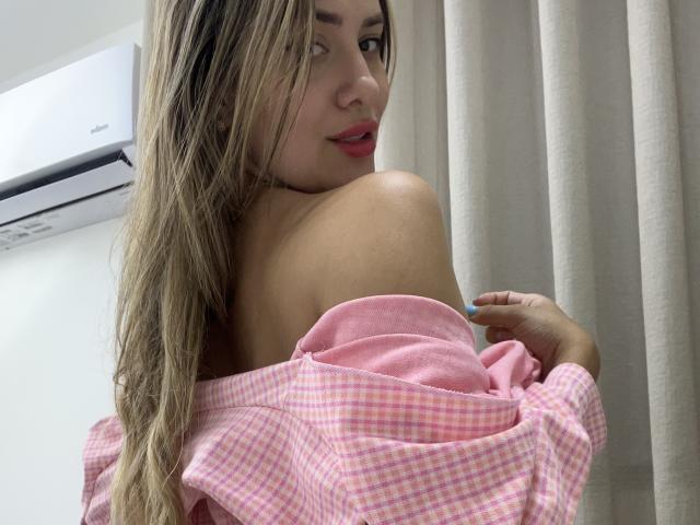 MartinaRojas - Live porn &amp; sex cam - 17848418