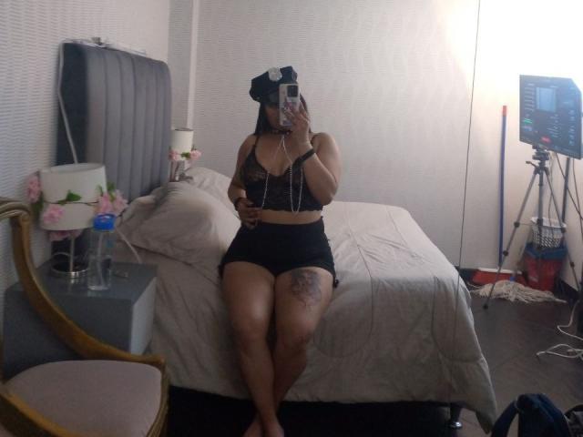 ChloeRomeo - Live Sex Cam - 17850990