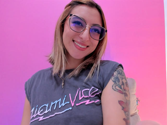 SabrinaMontana - Live sex cam - 17851346