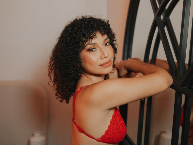 KarinaCurls - Live sex cam - 17853090