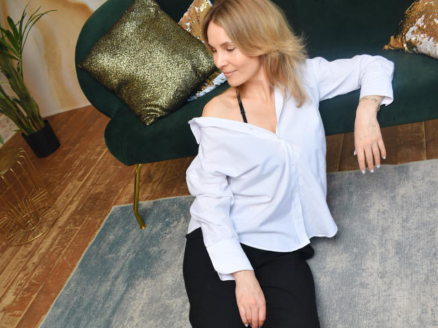 SintyDevis - Live sex cam - 17856410