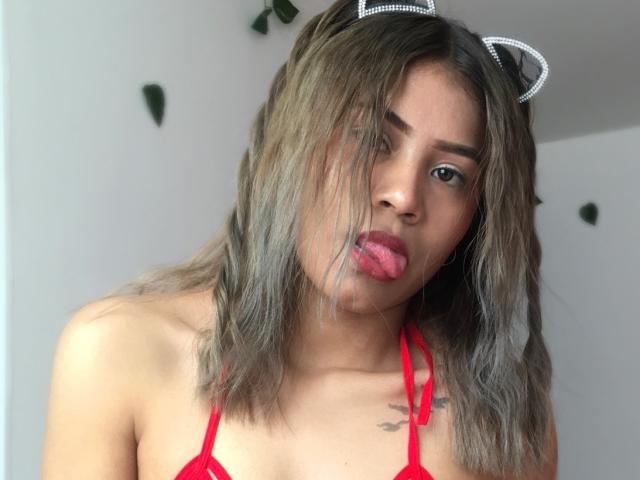 SofiDirtyHot - Live porn &amp; sex cam - 17858206