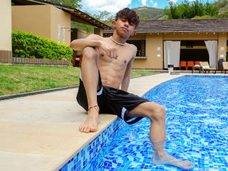 DannySantoro - Live sex cam - 17861326