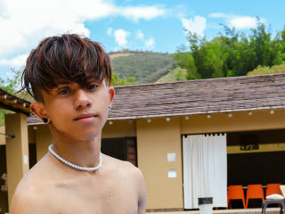 DannySantoro - Live sex cam - 17861334