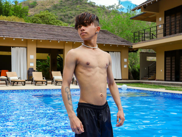DannySantoro - Live sex cam - 17861342