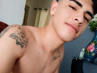 JesuHot - Live sex cam - 17867282