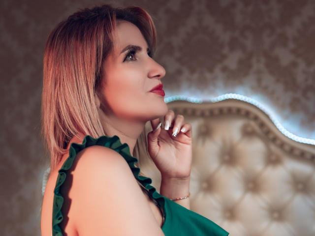 GiuliaAddams - Camera khiêu dâm &amp; quyến rũ trực tiếp - 17874394