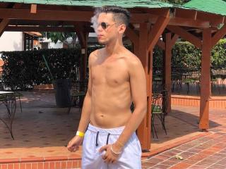 TrevorHot - Sexe cam en vivo - 17882298