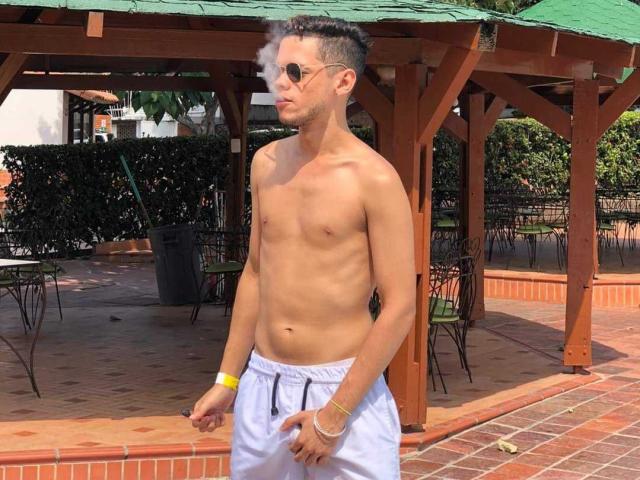 TrevorHot - Sexe cam en vivo - 17882298