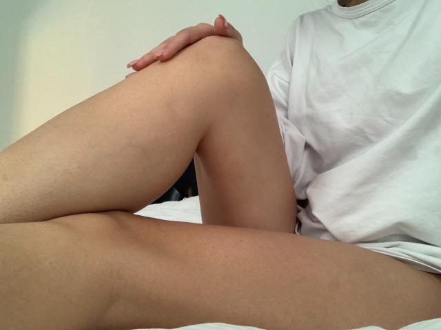 MiaFly - Live sex cam - 17890658