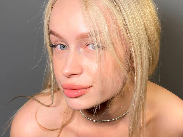 LolitaRosi - Live porn &amp; sex cam - 17906130