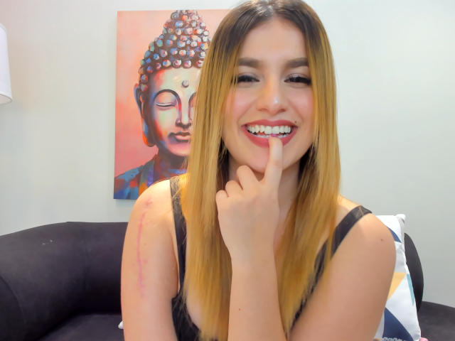 ShellyVega - Sexe cam en vivo - 17906346