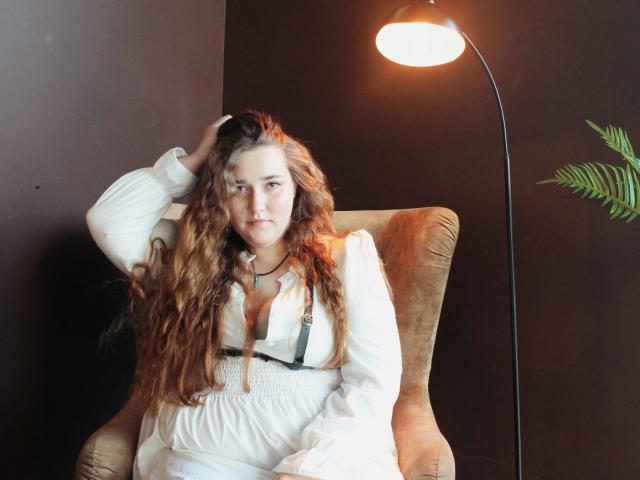 DaniellaGraceZZ - Live sexe cam - 17907610