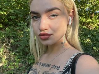 ElizabethKrei - Live sex cam - 17908082