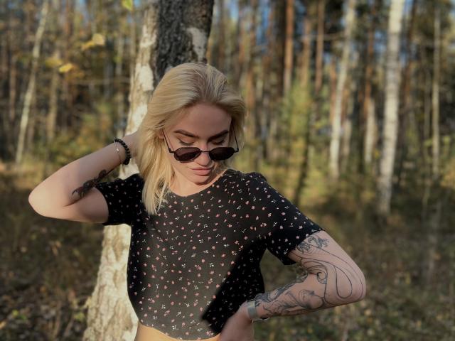 ElizabethKrei - Live sex cam - 17908150