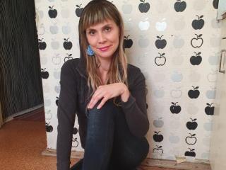 FlowersEster - Live sex cam - 17918102