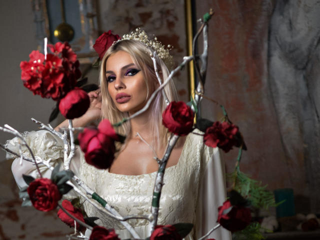 GoddessKaterina - Élő pornó és szexkamera - 17918450
