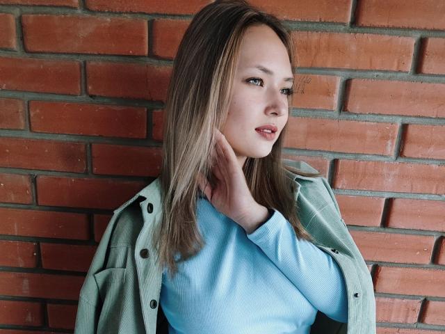 SallyVerda - Live Sex Cam - 17919190