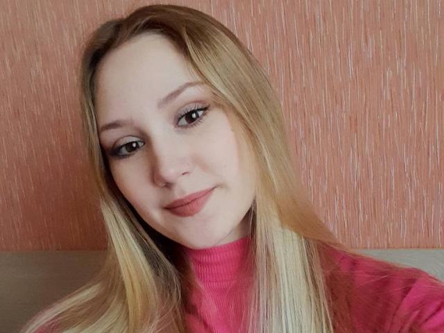 LaylaHott - Live sex cam - 17919402