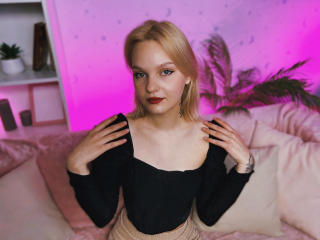 GraceCooL - Live sex cam - 17923698