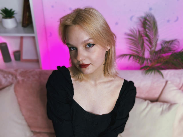 GraceCooL - Live sex cam - 17923722