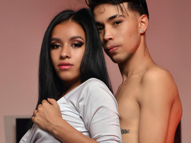 AllisonAndDareck - Live sexe cam - 17925138