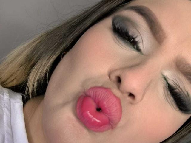 KimSummer - Live sex cam - 17929114