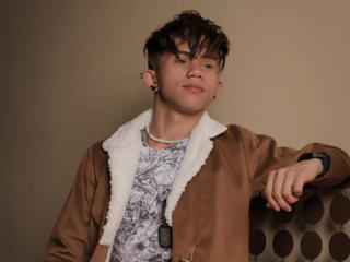 DannySantoro - Live sex cam - 17929610