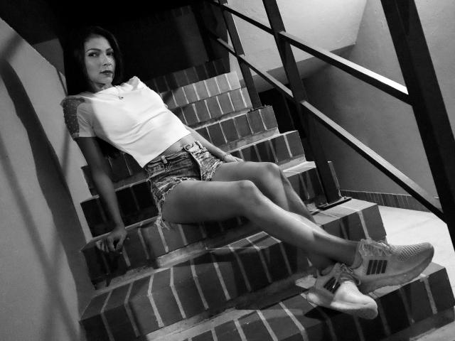 HannaPetit - Live Sex Cam - 17930402