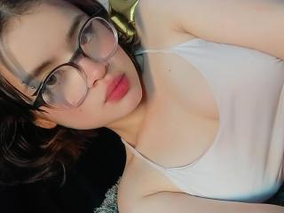 GraceThompsonn - Live sex cam - 17931074