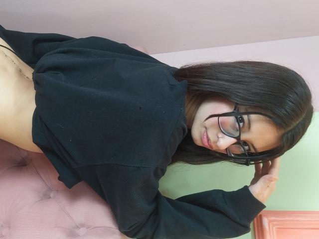 KatnissLove - Live porn &amp; sex cam - 17931422