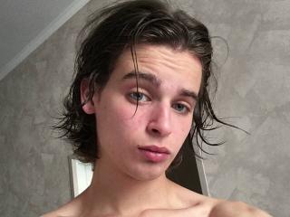 OscarBrett - Live porn &amp; sex cam - 17937158