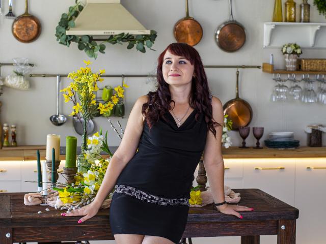 NinaFlawlees - Live sex cam - 17940142