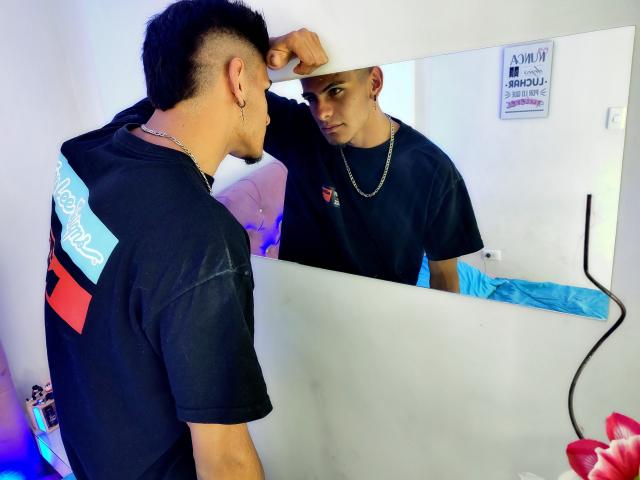 KevinMiller - Sexe cam en vivo - 17940306