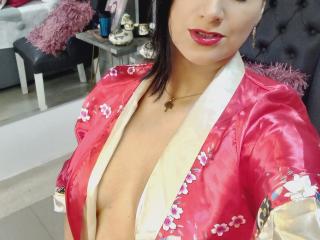 JuliaRobinson - Live porn & sex cam - 17942626