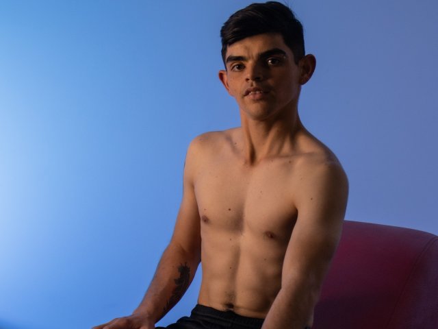 ErickBirch - Live porn &amp; sex cam - 17945690