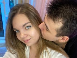 ChristineAndJames - Live sex cam - 17946022